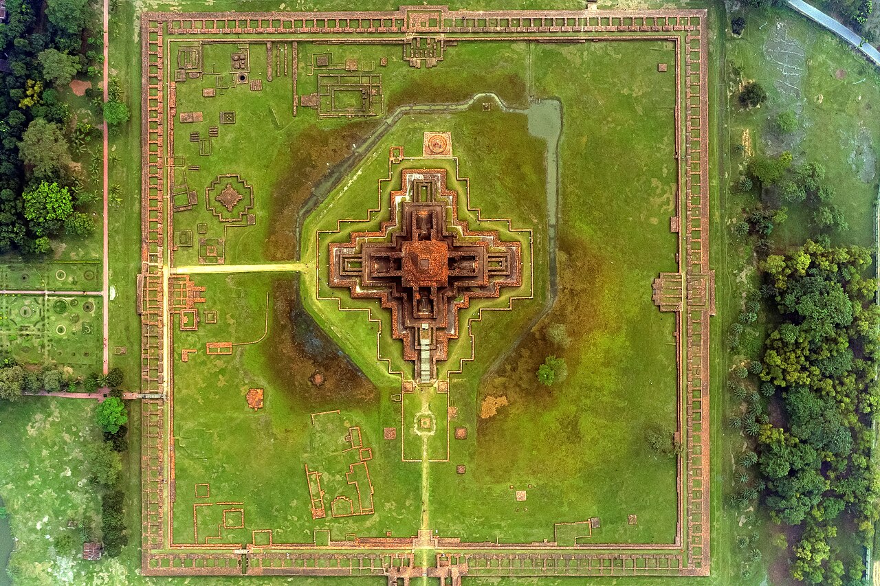 Photograph of Somapura Mahavihara, Bangladesh